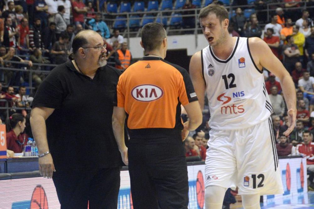 Novicu Veličkovića IZJEDA situacija u Partizanu: Mogu da se pokupim i da idem kući! (FOTO)