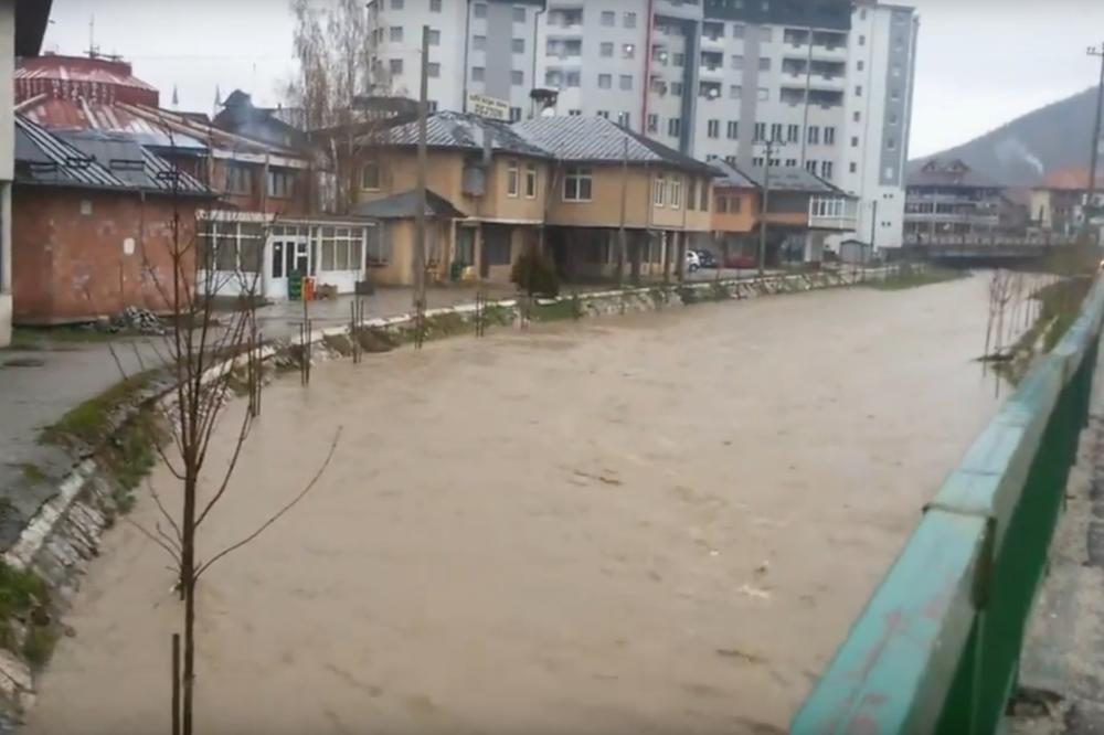 SRBIJA POD VODOM, vanredna situacija u mnogim opštinama! (VIDEO)
