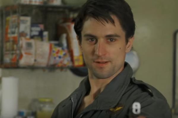 FOTOGRAFIJA ROBERTA DE NIRA KAKO IGRA MORAVAC U SRBIJI ĆE VAS ŠOKIRATI! Niko tada nije znao ko je ON, a prošlo je 47 godina od tada: Stopirao po okolini Niša i brao paradajz! (FOTO)