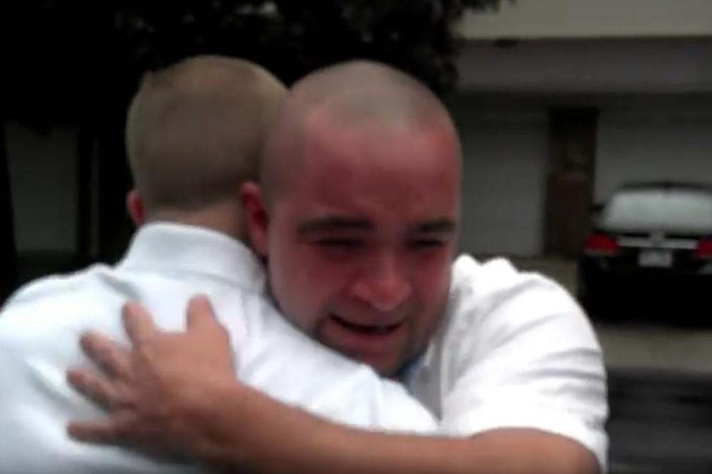 KUME, IZGORE MI ZADNJICA! Ovaj mladoženja je izabrao NAJGOREG svedoka na venčanju! (VIDEO)