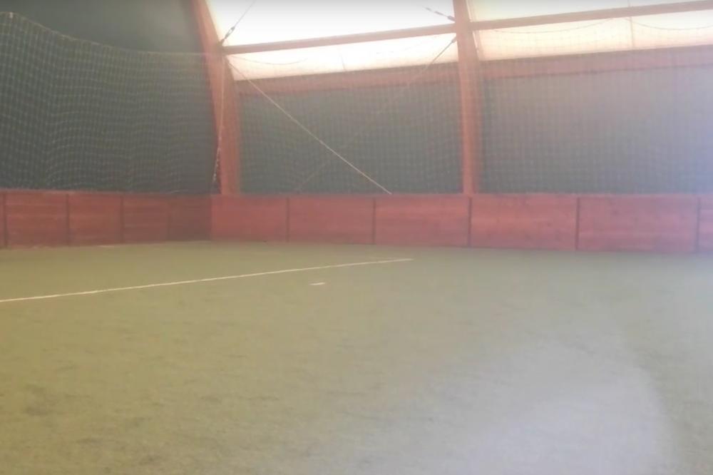 MLADIĆ (18) UMRO DOK JE IGRAO FUDBAL: Užasna tragedija u sportskoj hali u Vranju