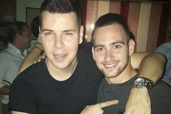 Pera Mitić ludački proslavio sina Vujadina: Cela estrada mu cepala majicu, ali naš naj par ga je pokidao načisto! (FOTO)