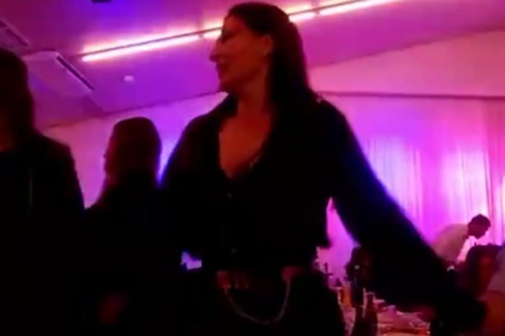 Ceca i Palma napravili haos u Beču! Ovo đuskanje u kolu uz Marš na Drinu će se prepričavati godinama (VIDEO)