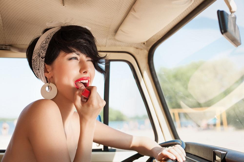 POLOMIO VAM SE RUŽ? Ne bacajte ga, ima mu spasa i to baš u vašoj kući! (GIF)