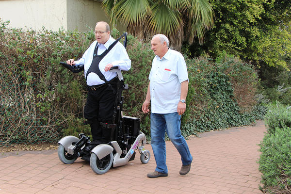 Ovo će promeniti svet: Ljudi više neće biti vezani za invalidska kolica! (VIDEO)