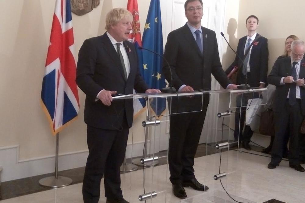 Sastali se Vučić i Džonson: Želimo bolje odnose Srbije i Velike Britanije! (FOTO)