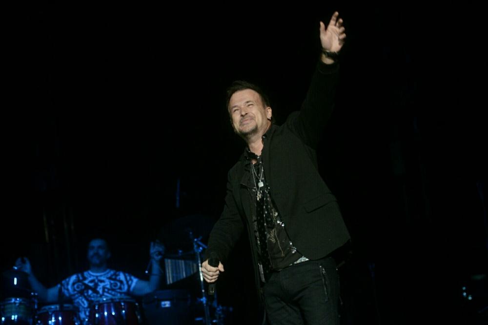 Džiboni oduvao! Legenda održala spektakularan koncert pred punim Sava centrom! (FOTO)