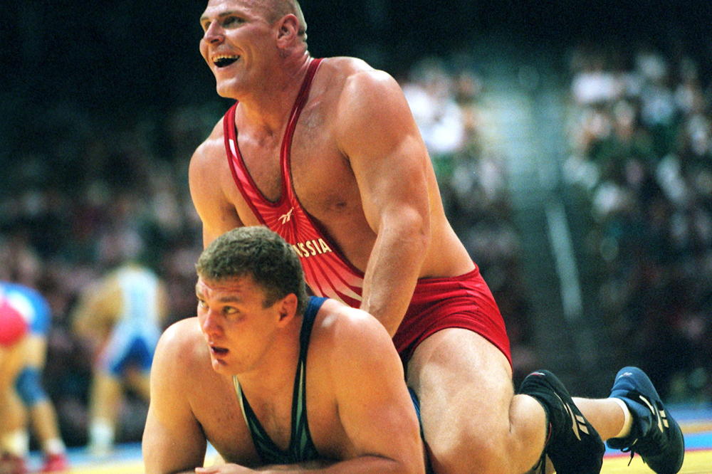 NAJJAČI ČOVEK NA SVETU UPUTIO PORUKU SRBIJI: Zagrejaće vam srce ove reči dobrog džina! (VIDEO)