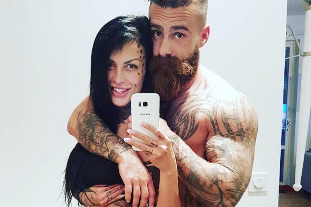 POSLE NERVNOG SLOMA Jelena Krunić treći put digla ruku na sebe zbog dečka i roditelja!!!