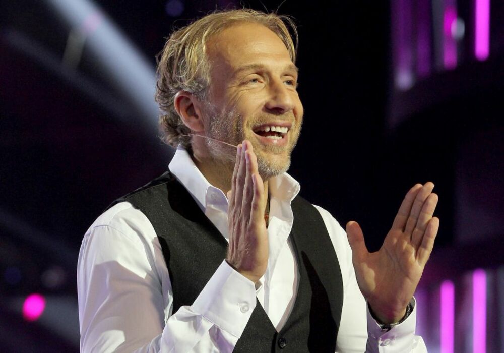 Milan je istakao da svoju decu vaspitava identično kao njega njegovi roditelji.