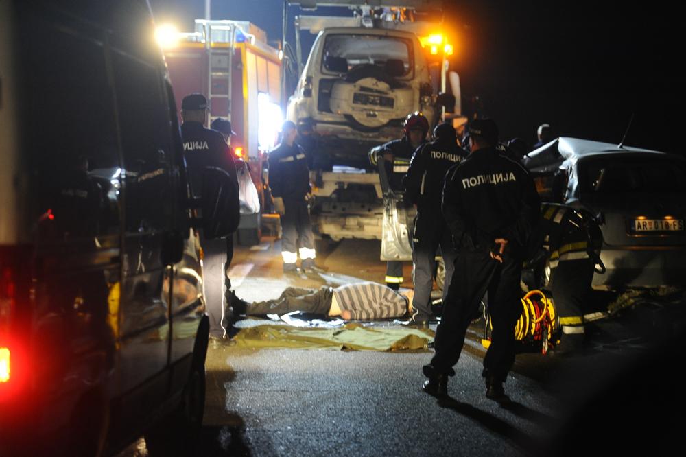 BURNA NOĆ: Saobraćajka na Zvezdari, poginuo mladić na Zrenjaninskom putu!