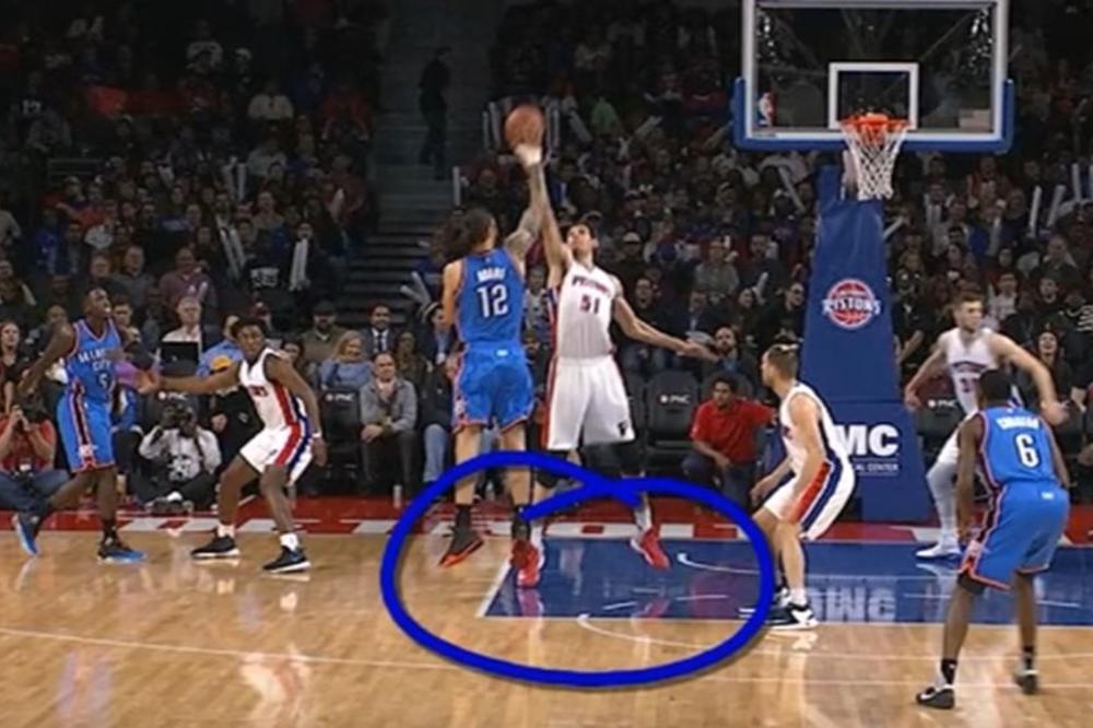 Navijači u transu, komentator u šoku zbog Bobija: Nije ni skočio, a zalepio je rampu centru od 100 miliona! (VIDEO)