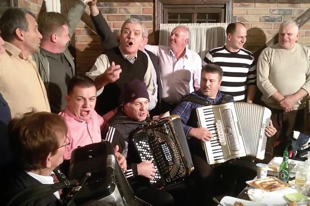 Pre godinu dana PUCAO SEBI U GLAVU, sada se OŽENIO: Dirljiva priča čuvenog bosanskog biznismena! (FOTO)