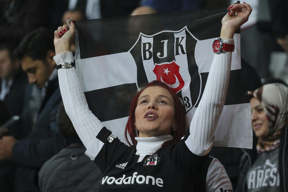 Bešiktaš trijumfovao trojkom u poslednjim momentima, Savanović prokockao šut za pobedu! (VIDEO)