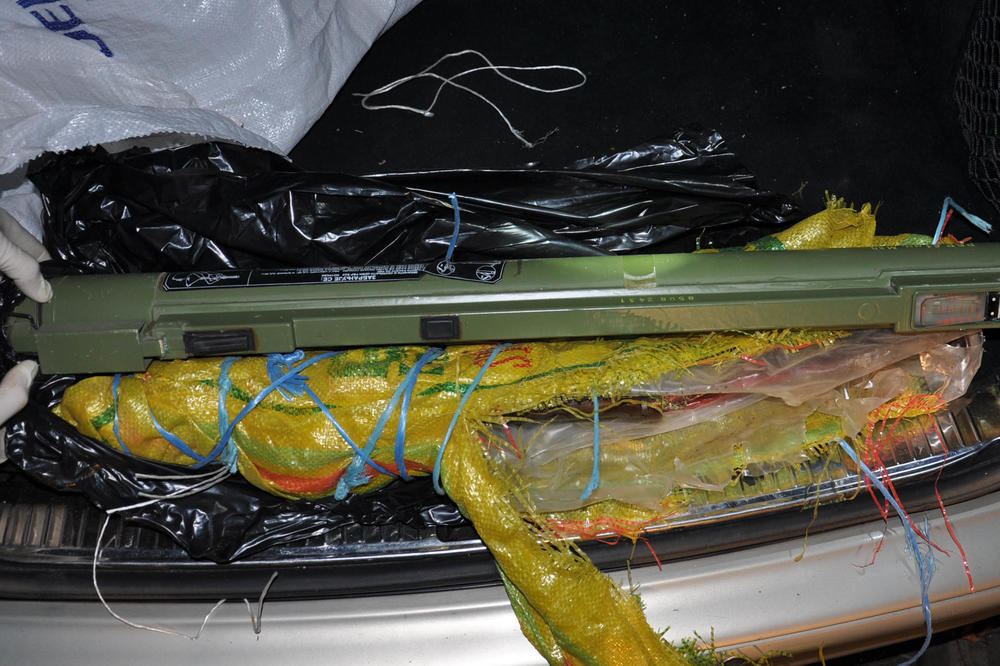 SRPSKA SLUŽBA ZAPLENILA ORUŽJE NA JUGU DRŽAVE: Tvrde da je namenjeno Albancima u Makedoniji!