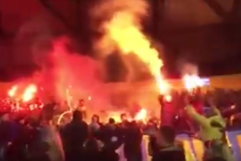 Ukrajinci kažnjeni zbog paljenja srpske zastave! (VIDEO)