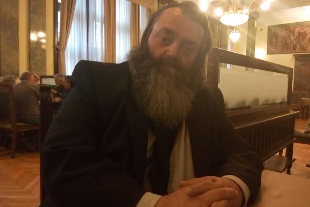 Preminuo poslanik Jovo Ostojić! Njegove reči pamtiće svi: Živ se Hagu neću predati!