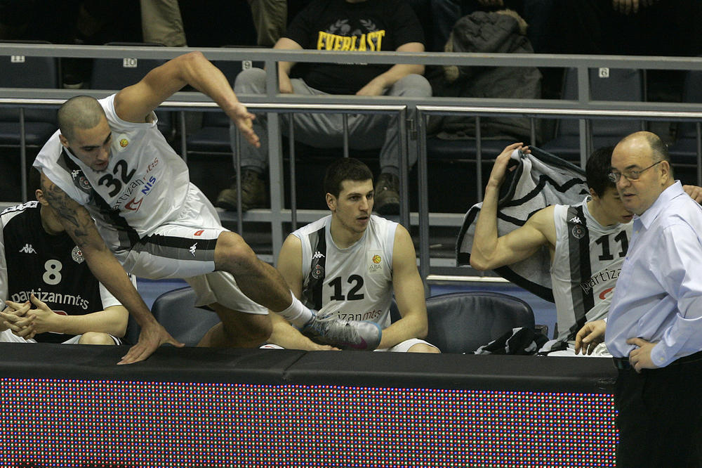 Zenit se ozbiljno pojačava! Bivši igrač Partizana postao saigrač Marka Simonovića!