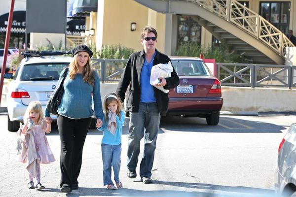 Haos u porodici Čarlija Šina! Policija traga za nestalom decom čuvenog glumca!