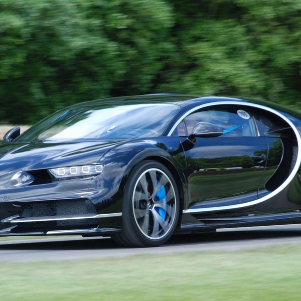1.500 konja, 420 km/h: Ovo je Bugati Kajron - NAJBRŽI I NAJSNAŽNIJI automobil ikada napravljen! (FOTO) (VIDEO)