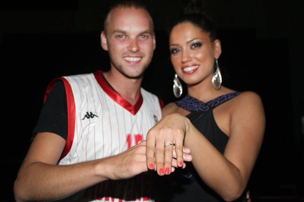 UDALA SE ZA PEVAČA POSLE FARME, A ONDA PRODAVALA PLJESKAVICE: Morate da vidite kako izgleda LEPA JOVANA, DRUGA ŽENA