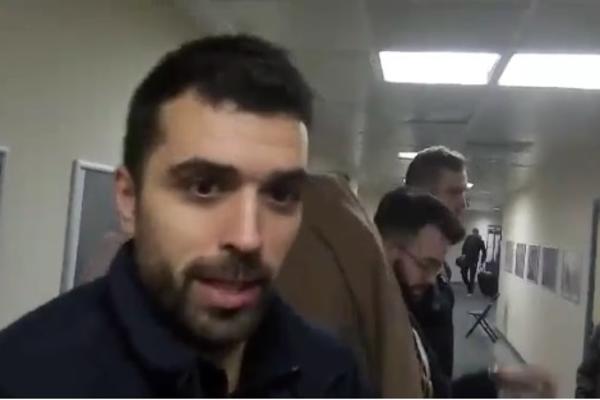 Pitali smo Krunu Simona što je klimao glavom u ritmu Delija, a onda se ubacio Raduljica! (VIDEO)