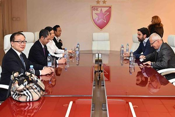 Crvena zvezda je imala posetu koja bi mogla da izvadi klub iz novčanih problema! (FOTO)