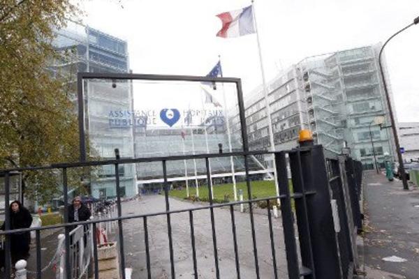 POTPUNA HAVARIJA U PARIZU! Zbog dojave o bombi zatvorena najveća bolnica!