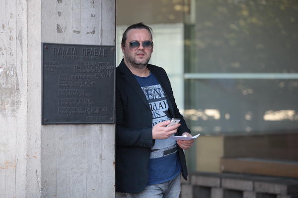 IZVRŠITELJI NA VRATIMA ŽELJKA ŠAŠIĆA: Godinama nije plaćao, a sada su se DUGOVI toliko nagomilali da je to BOLESNO!