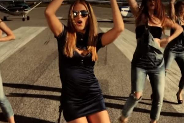 PEVAČICA SE POŽALILA LEKARU NA VELIKI ZDRAVSTVENI PROBLEM: Ono što je usledilo je potpuno NEVEROVATNO (FOTO)