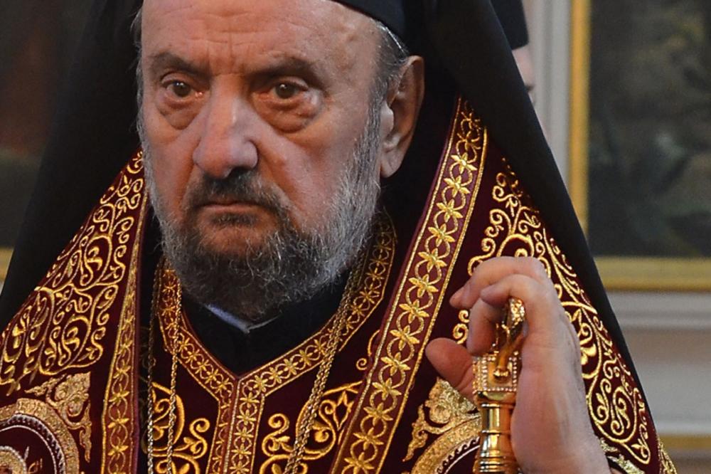 NEĆE BLUDNOG POPA: Stanovnici Sremske eparhije se protive dolasku Kačavende! (FOTO)