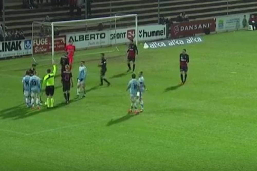 Vetar je u Danskoj postao 12. igrač i zbog toga je nesretni golman debelo platio! (VIDEO)