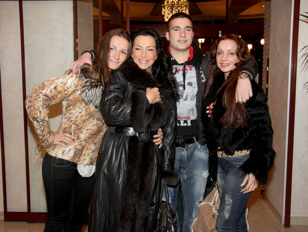 Goca Božinovska sa porodicom