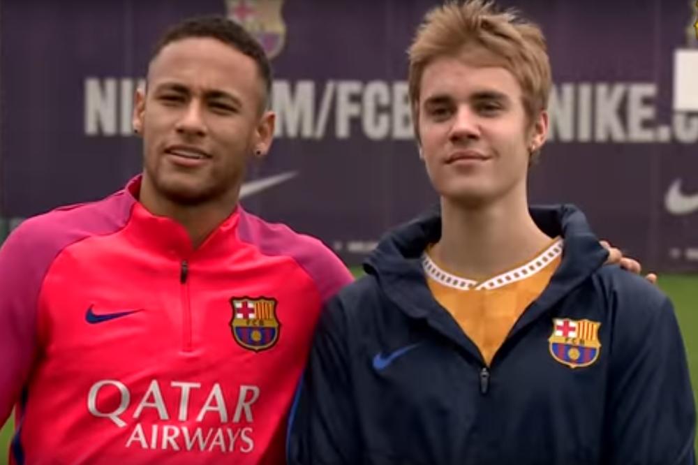 TOTALNA NEVERICA! Ljudi, da li bi iko rekao da ovaj dečko zna da igra fudbal? I to kako! (VIDEO)