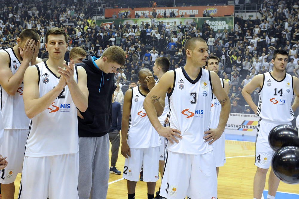 Bivši igrač Partizana menja klubove na svakih par meseci!