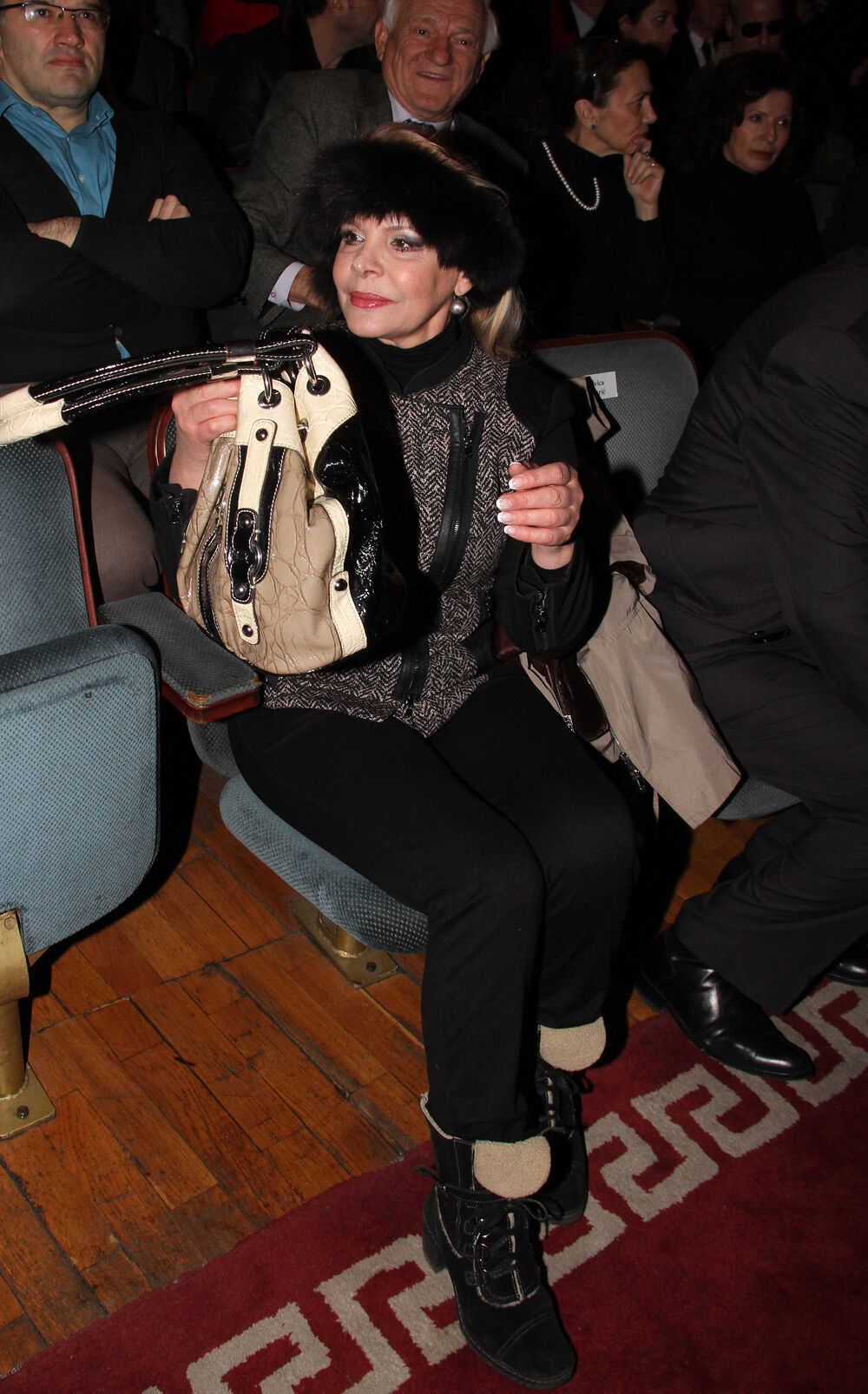 Iako je njen suprug na pravi način vodio njenu karijeru, u privatnom životu im nisu cvetale ruže.