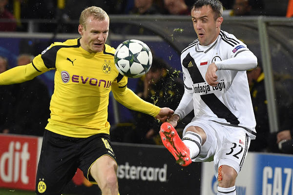 Veče koje će se zauvek pamtiti: Dortmund i Srbin ispisali nove stranice istorije Lige šampiona! (FOTO)