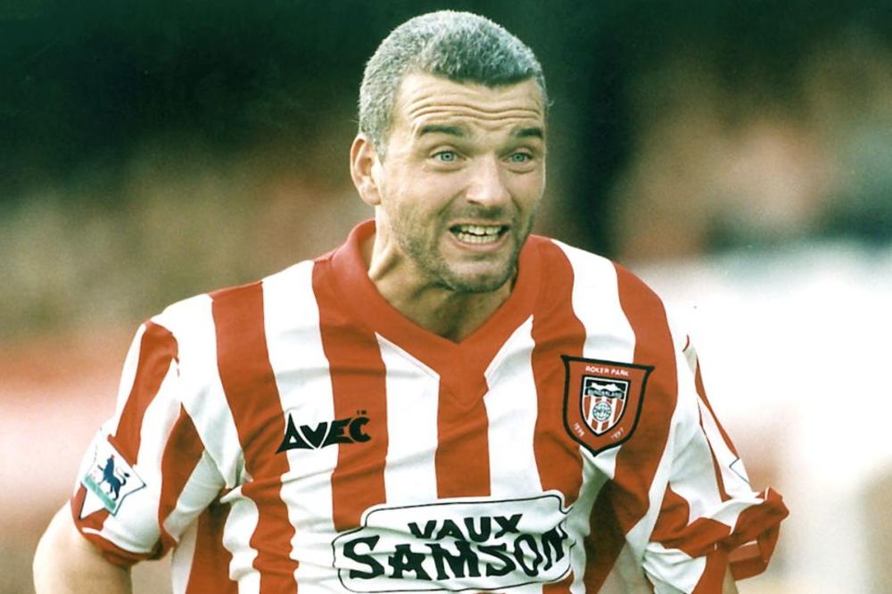 PEDOFILSKA AFERA U ENGLESKOM FUDBALU: Reprezentativac otkrio detalje strašnog zlostavljanja! (VIDEO)