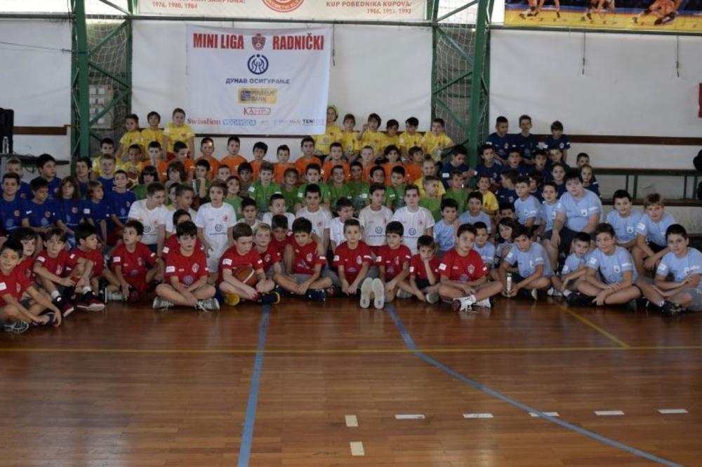 PRIPREMA ZA SPORTSKE I ŽIVOTNE UTAKMICE: Mini liga košarke za mališane BKK Radničkog! (FOTO)
