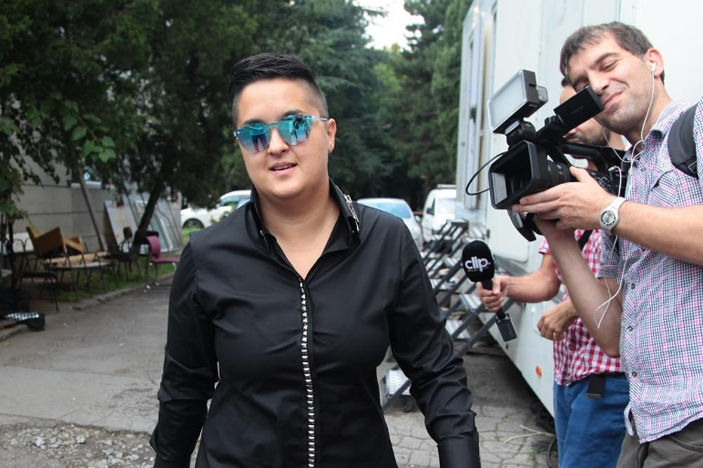 Alo, idite pa pitajte Jugoslava: Pogledajte kako je Marija naduvala novinare zbog Elene Karić! (FOTO)