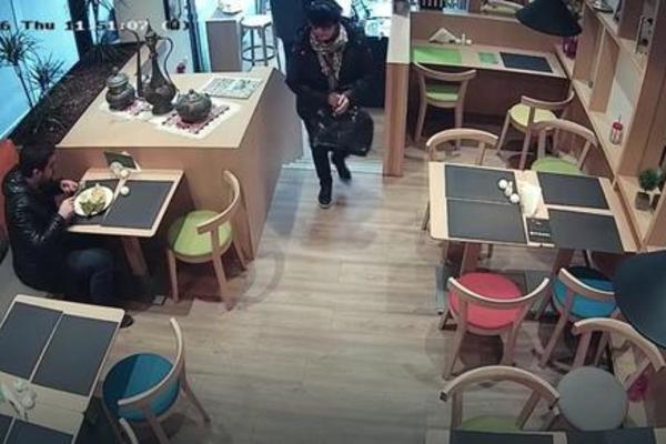 Ako je prepoznate, prijavite je ODMAH! Ova žena je opljačkala pevačicu Hanku Paldum! (VIDEO) (FOTO)