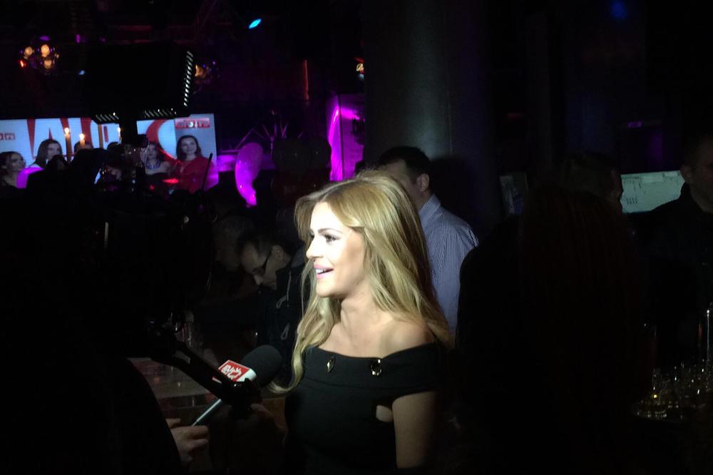 E PA, NEĆU ONAKO Jeca Kostov prvi put sa STOMAKOM u javnosti: Otkrila nam koje će ime dati sinu!