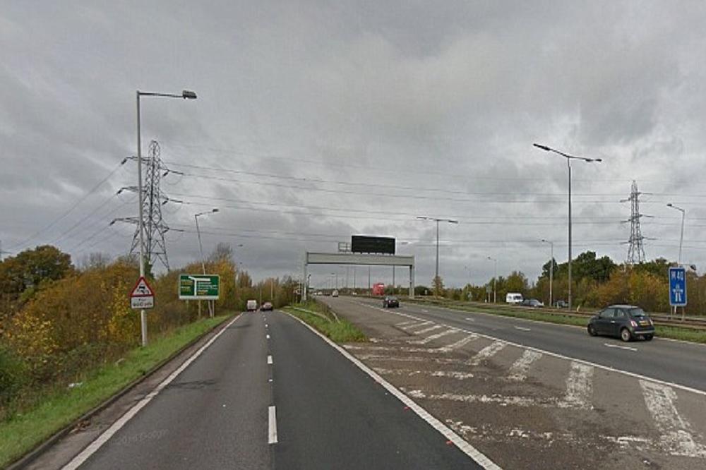 HOROR NA AUTOPUTU: Zaglavio mu se gas, udar u kamion pri brzini od 200 km/h mu OTKINUO GLAVU!