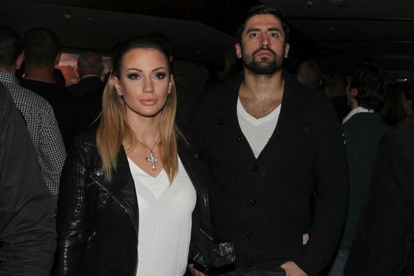 Opa! Oglasila se Ana Kokić nakon 2. razvoda Nikole Rađena: Pevačica izustila samo ove reči o raspadu braka