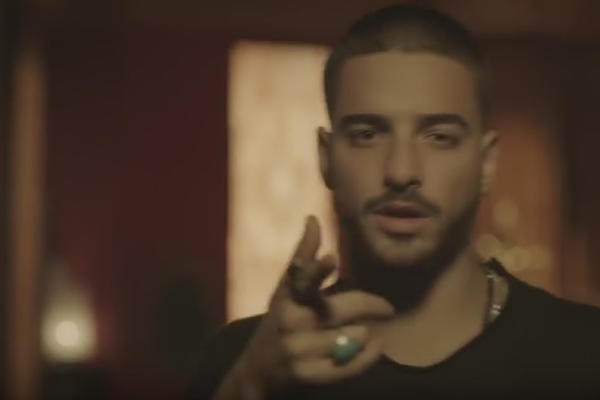 On je kriv za sve! Zbog njega se razvodi popularna pevačica (FOTO) (VIDEO)