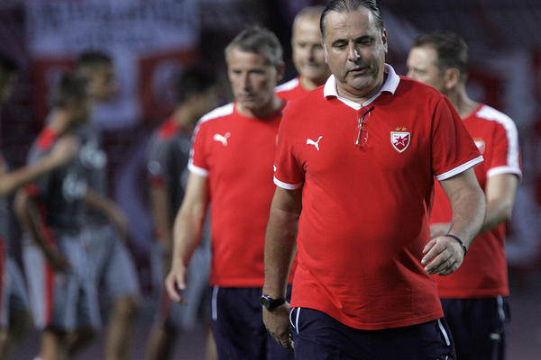 GROFOVA KUHINJA OPET RADI: Bivši igrač Dinama krpi najveću Zvezdinu rupu u timu! (VIDEO)