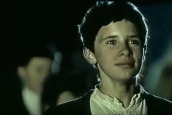 ZVALI SU JE "VIRDŽINA", BILA JE NAPOZNATIJI "DEČAK" NA BALKANU: Danas izgleda SKROZ DRUGAČIJE, a evo i šta RADI!