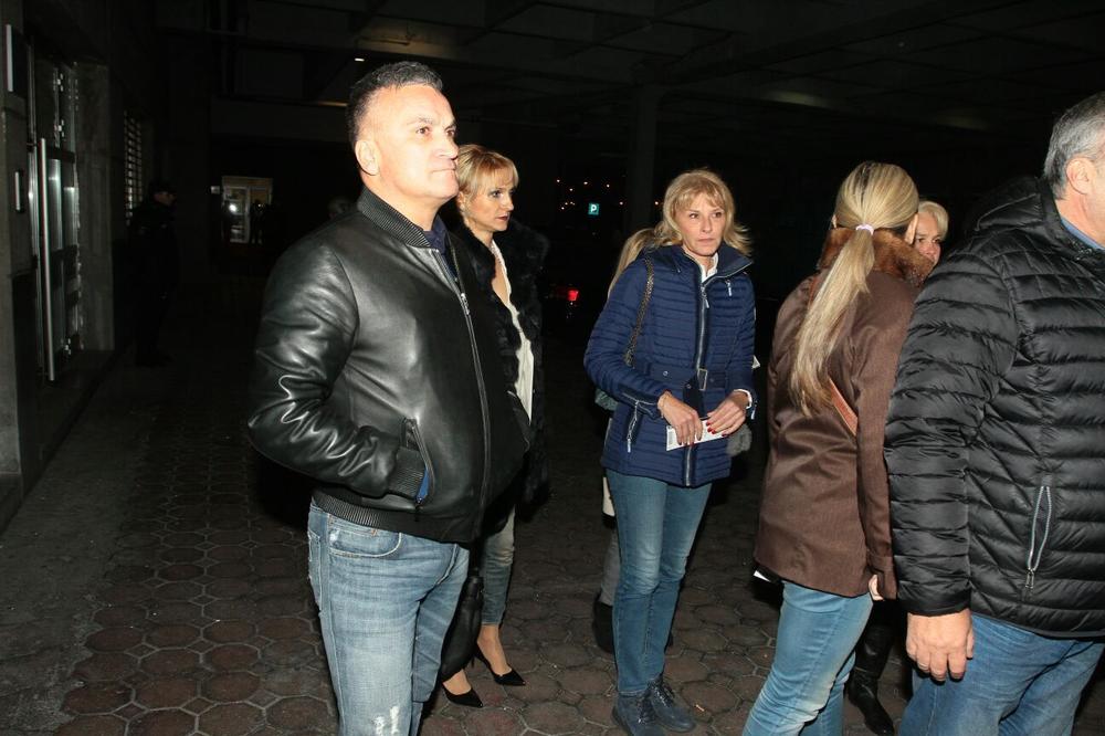 SRĐAN ĐOKOVIĆ SE BAŠ OPUSTIO: Najnoviji materijal iz Crne Gore TO I TE KAKO POKAZUJE! (FOTO)