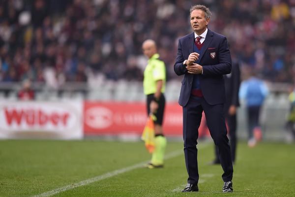 MIHINA MAŠINA RADI PUNOM PAROM: Bikovi gaze sve pred sobom, Milan se poigrao sa Empolijem! (VIDEO)