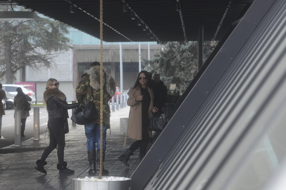 ALEKSANDRA JE MLADA O KOJOJ DANAS PRIČA SRBIJA: Ovako se za venčanje sprema buduća gospođa Troicki (FOTO)